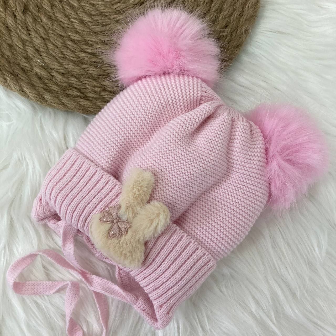 Зимняя шапочка для новорожденной девочки